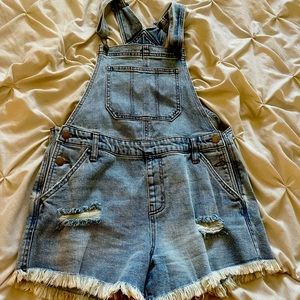Cute jean short overalls!